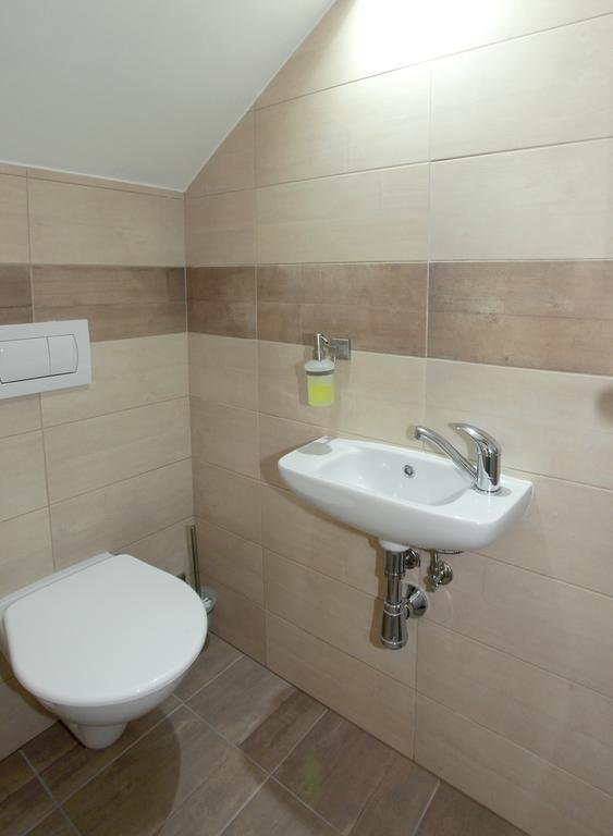 Apartman Pod Skalou V Ceskem Raji Besedice Exterior photo