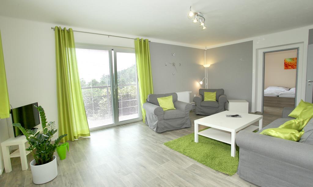 Apartman Pod Skalou V Ceskem Raji Besedice Exterior photo
