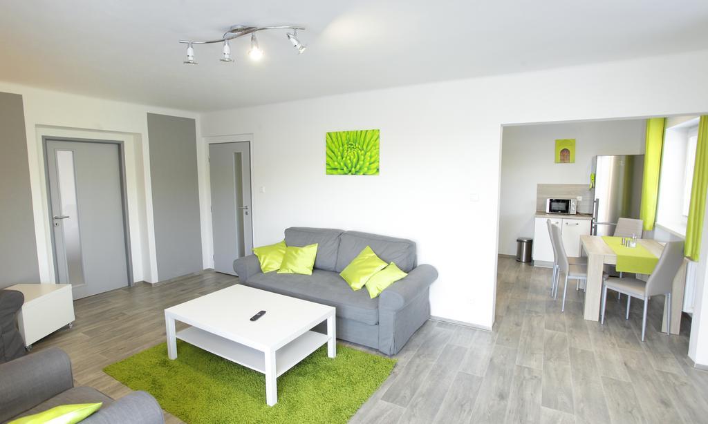 Apartman Pod Skalou V Ceskem Raji Besedice Exterior photo