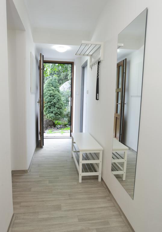 Apartman Pod Skalou V Ceskem Raji Besedice Exterior photo