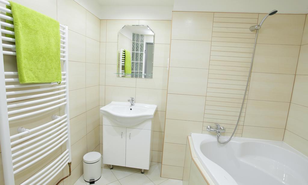 Apartman Pod Skalou V Ceskem Raji Besedice Exterior photo