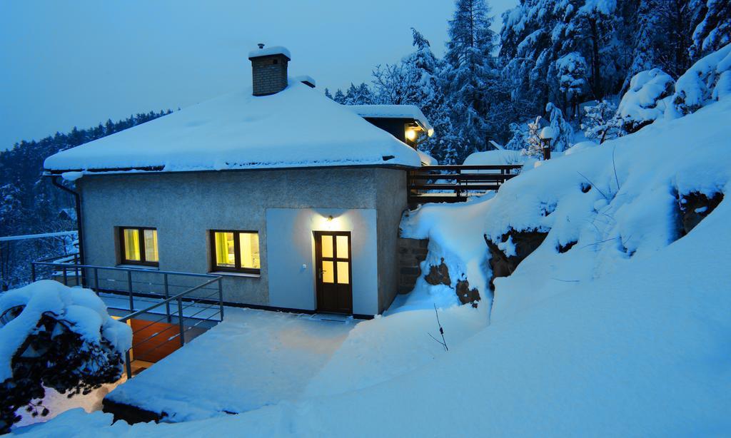 Apartman Pod Skalou V Ceskem Raji Besedice Exterior photo