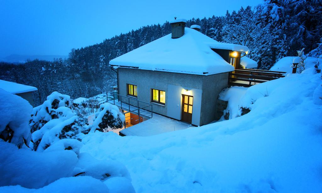 Apartman Pod Skalou V Ceskem Raji Besedice Exterior photo