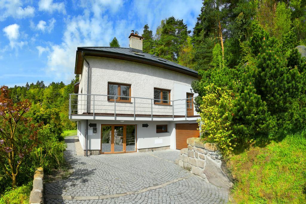 Apartman Pod Skalou V Ceskem Raji Besedice Exterior photo